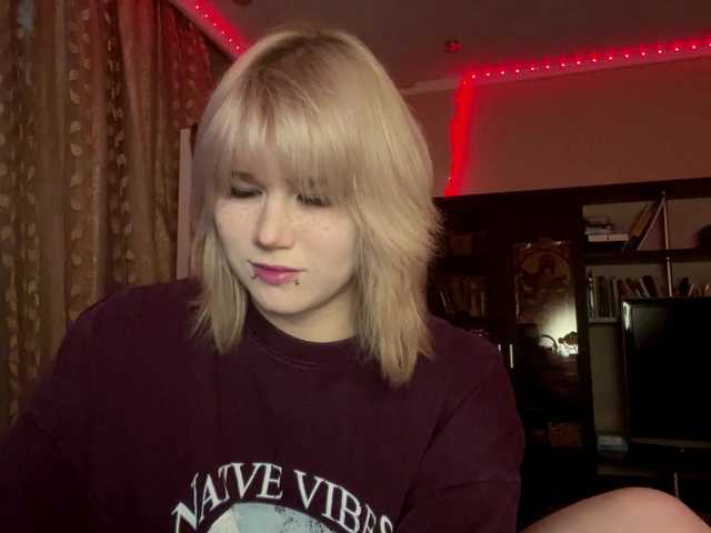 BlindiLohan live webcam show