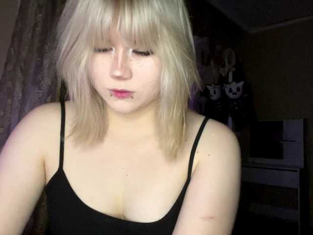 BlindiLohan live cam on BongaCams