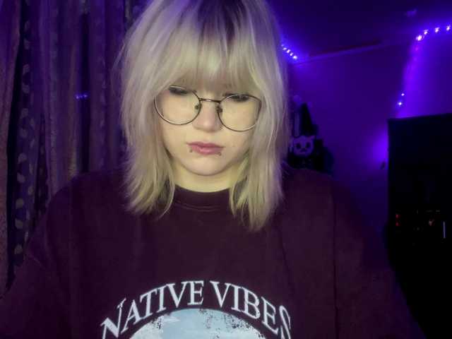 BlindiLohan live cam on BongaCams