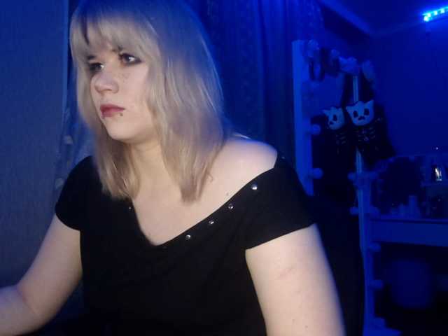 BlindiLohan live cam on BongaCams