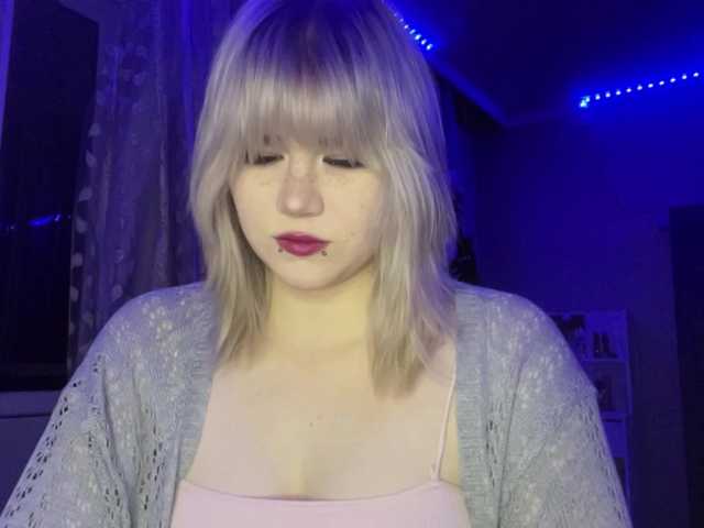 BlindiLohan live cam on BongaCams