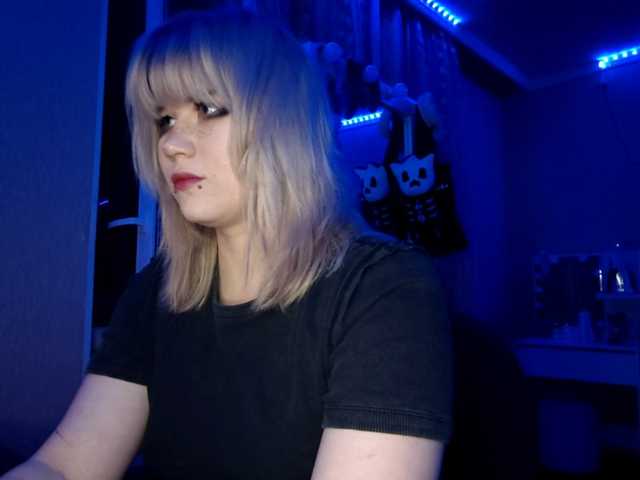 BlindiLohan live cam on BongaCams