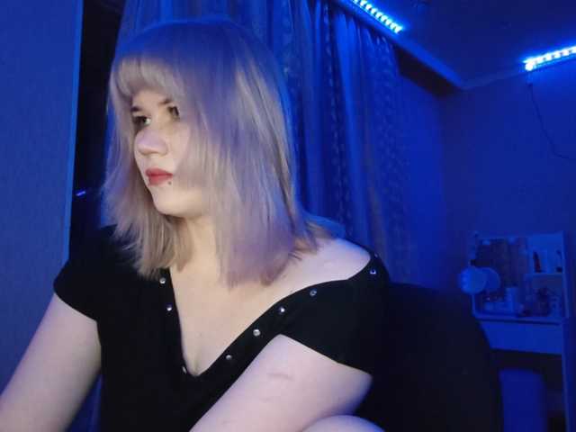 BlindiLohan live cam on BongaCams