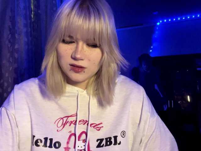 BlindiLohan live cam on BongaCams