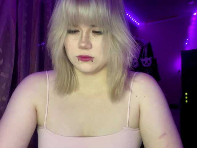 BlindiLohan live cam on BongaCams