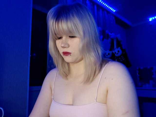 BlindiLohan live cam on BongaCams