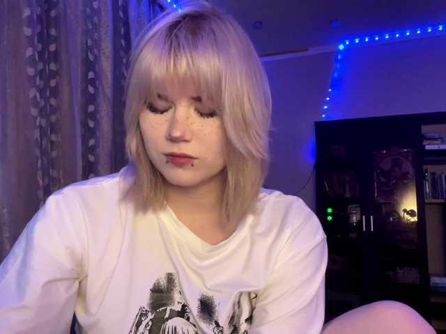 BlindiLohan live cam on BongaCams