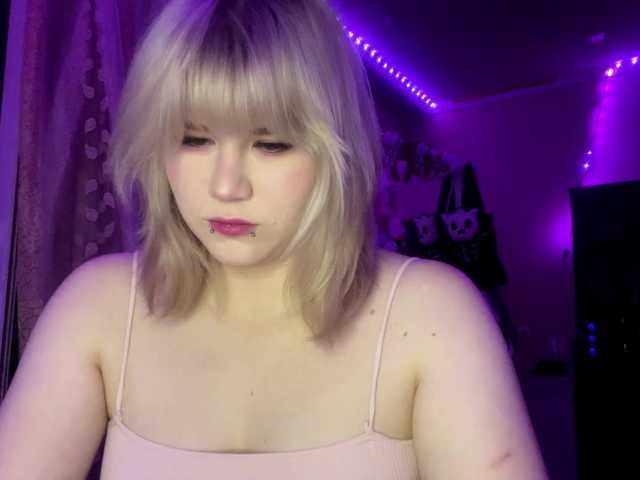 BlindiLohan live cam on BongaCams