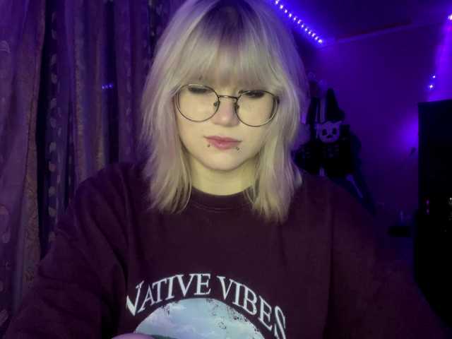 BlindiLohan live cam on BongaCams