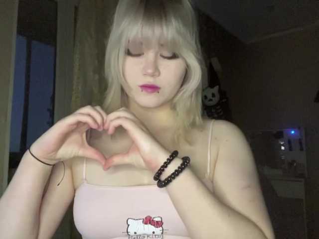 BlindiLohan live cam on BongaCams