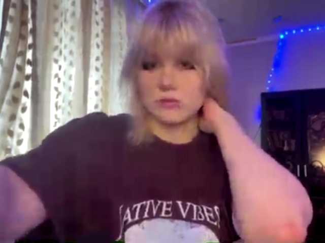 BlindiLohan live cam on BongaCams