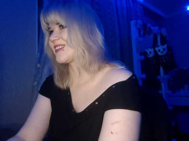 BlindiLohan, en directo ahora en BongaCams