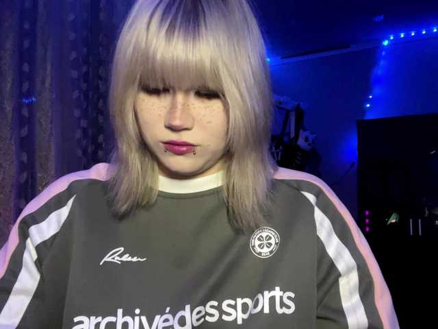 BlindiLohan live cam on BongaCams