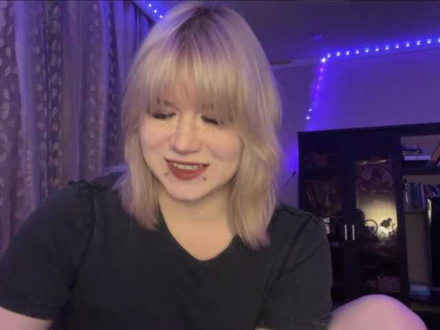 BlindiLohan live cam on BongaCams