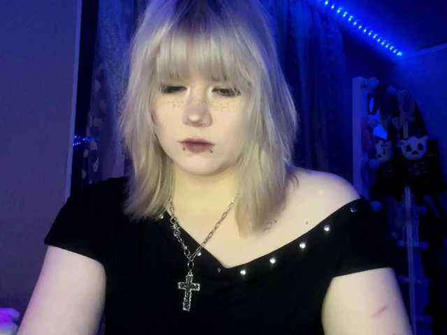 BlindiLohan live cam on BongaCams
