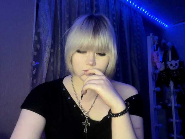 BlindiLohan live cam on BongaCams