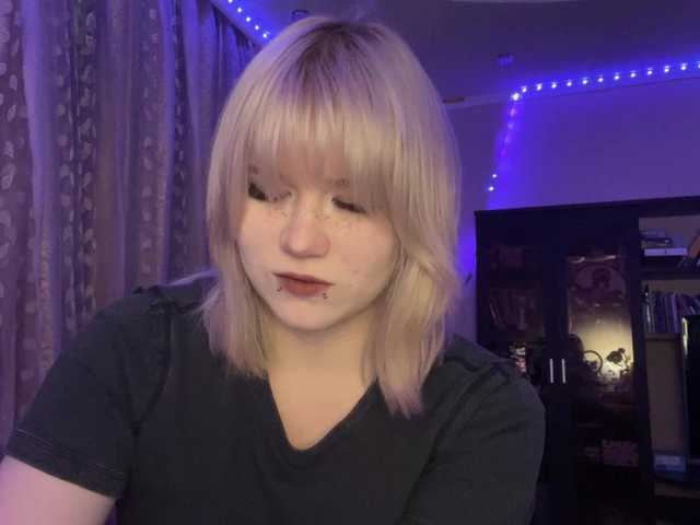 BlindiLohan live cam on BongaCams