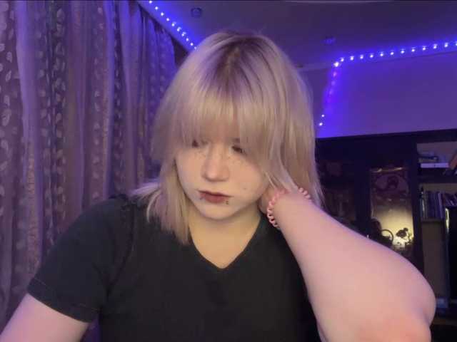 BlindiLohan live cam on BongaCams
