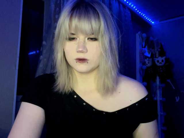 BlindiLohan live cam on BongaCams