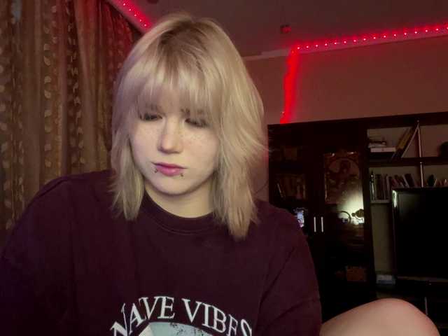 BlindiLohan live webcam show