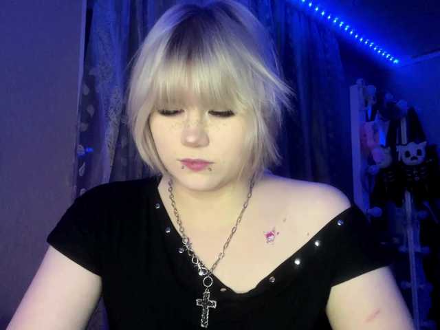 BlindiLohan live cam on BongaCams