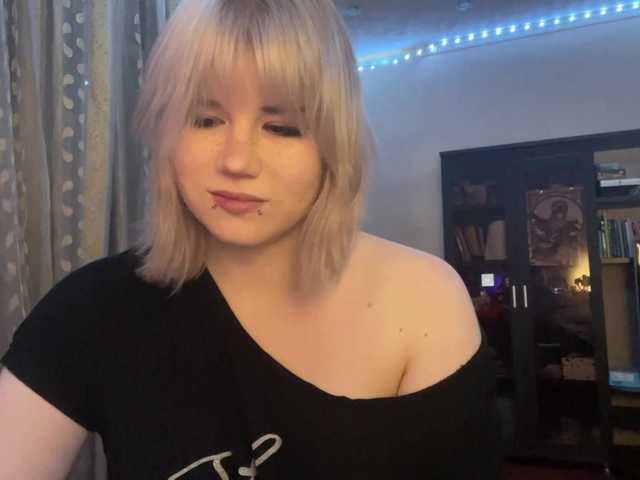 BlindiLohan live cam on BongaCams