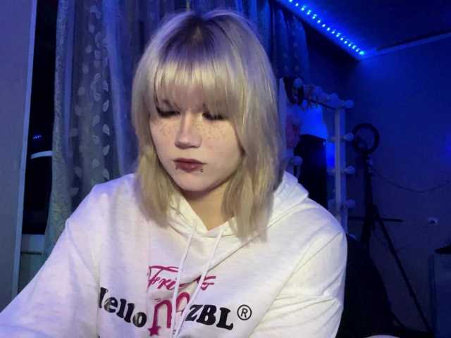 BlindiLohan live cam on BongaCams
