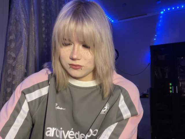 BlindiLohan live cam on BongaCams