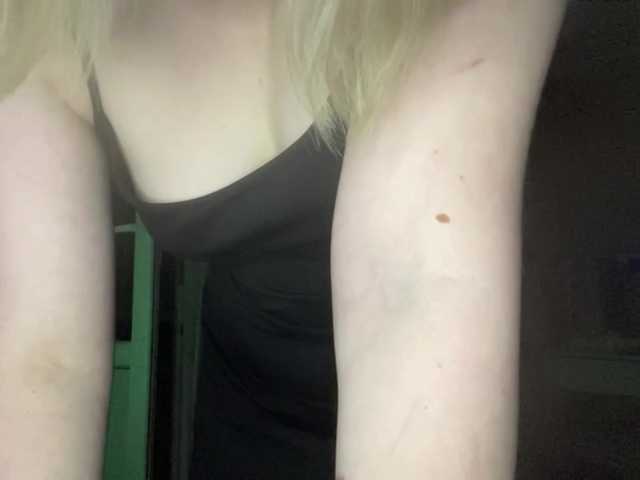 BlindiLohan live cam on BongaCams