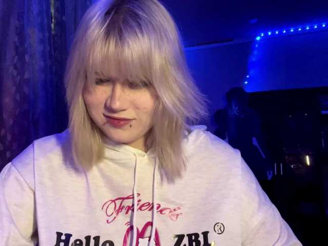 BlindiLohan live cam on BongaCams