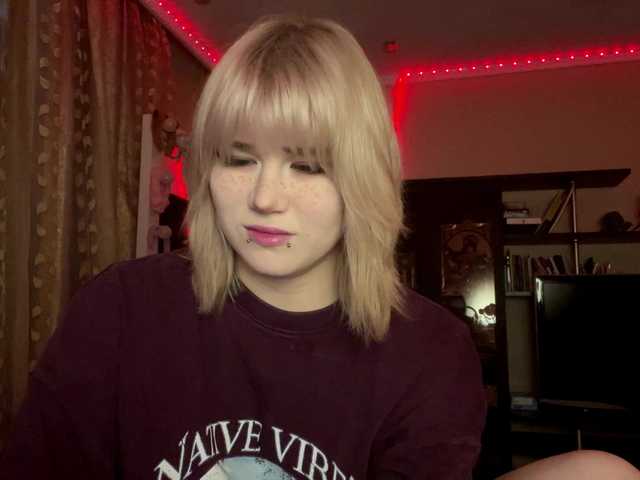 BlindiLohan live webcam show
