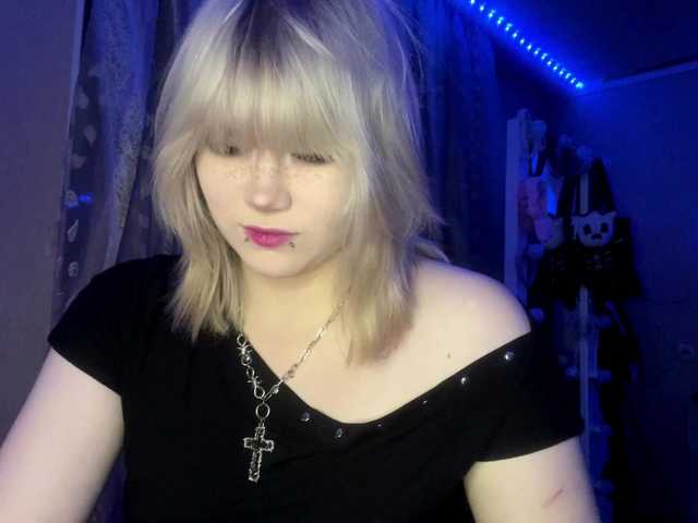 BlindiLohan live cam on BongaCams
