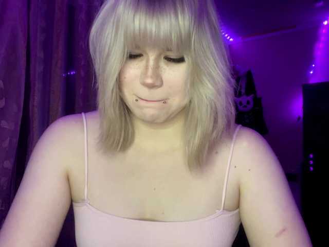 BlindiLohan live cam on BongaCams