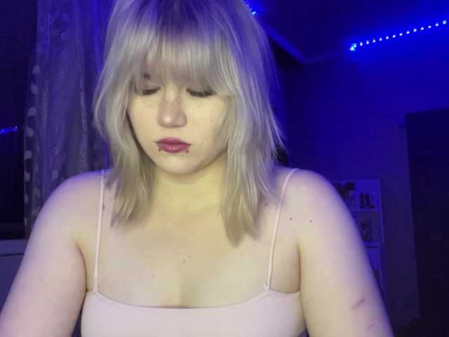 BlindiLohan live cam on BongaCams