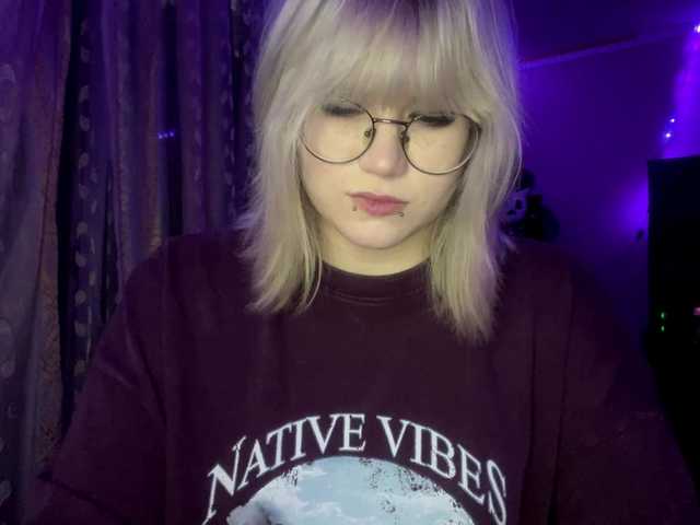 BlindiLohan live cam on BongaCams