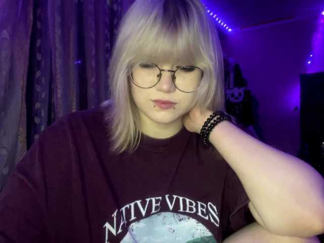 BlindiLohan live cam on BongaCams