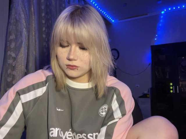 BlindiLohan live cam on BongaCams