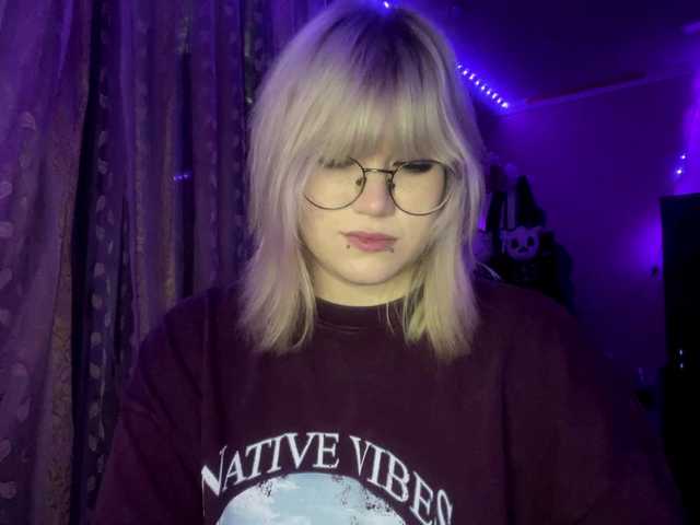 BlindiLohan live cam on BongaCams