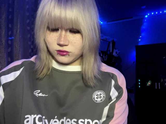 BlindiLohan live cam on BongaCams