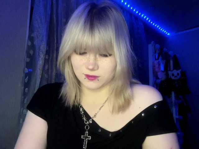 BlindiLohan live cam on BongaCams