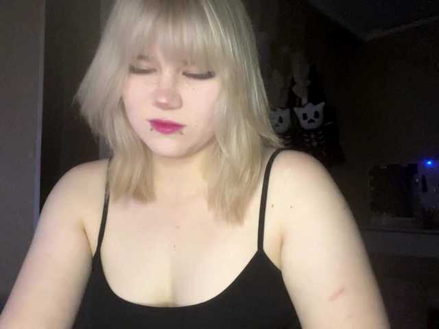 BlindiLohan live cam on BongaCams