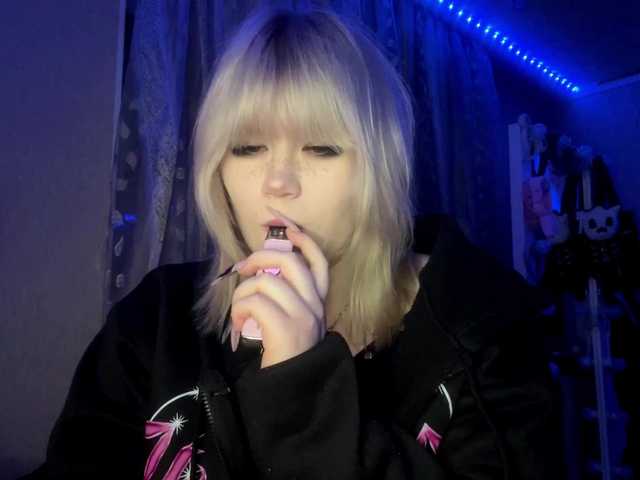 BlindiLohan live cam on BongaCams