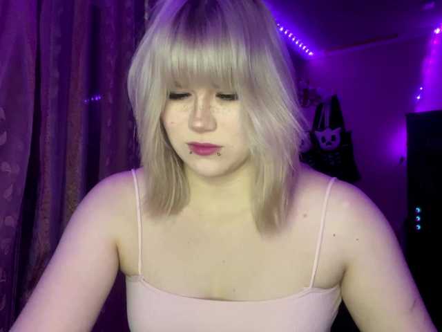 BlindiLohan live cam on BongaCams