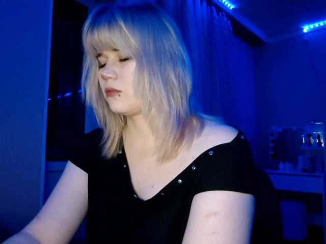 BlindiLohan live cam on BongaCams