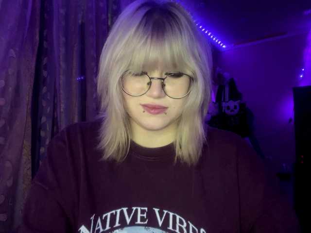BlindiLohan live cam on BongaCams