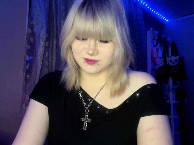 BlindiLohan live cam on BongaCams