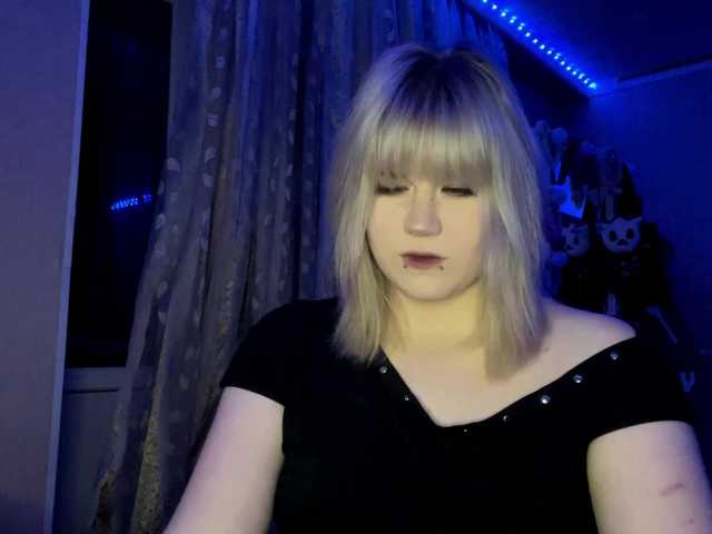 BlindiLohan live cam on BongaCams