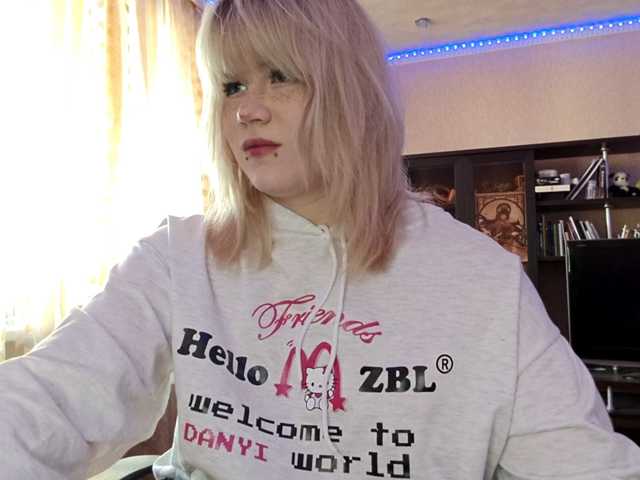 BlindiLohan live cam on BongaCams
