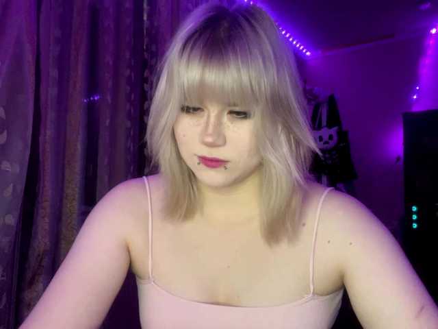 BlindiLohan live cam on BongaCams