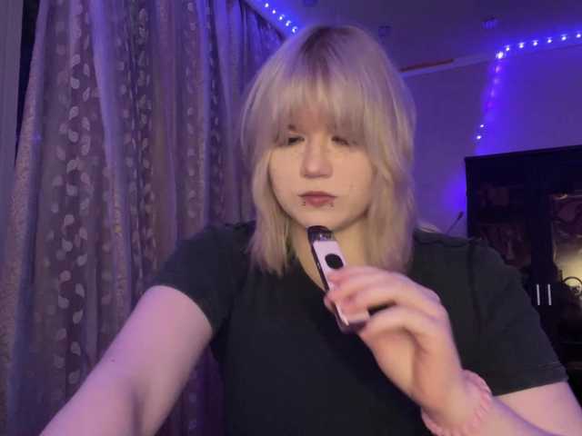 BlindiLohan live cam on BongaCams